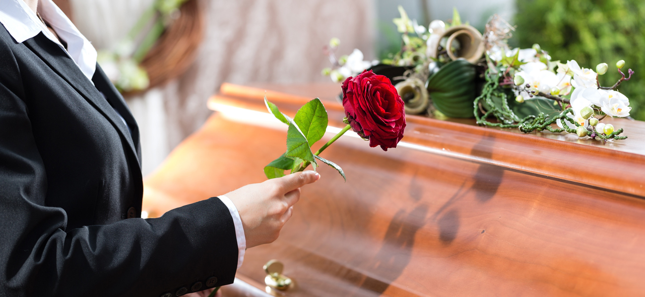 Begravningsbyrå Rönninge - Isacsons Begravningsbyrå Rönninge - Begravningar Rönninge & omnejd - Topp